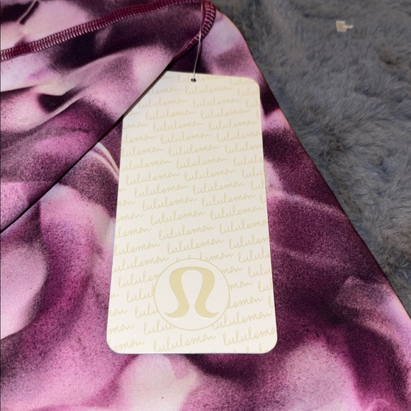 lululemon athletica Pink and Purple Tie-Dye Capri Leggings NWT - Picture 3 of 4